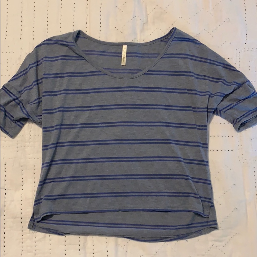 Short sleeve crop top